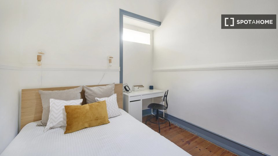 Double room Lisbon, 4 beds — photo 2