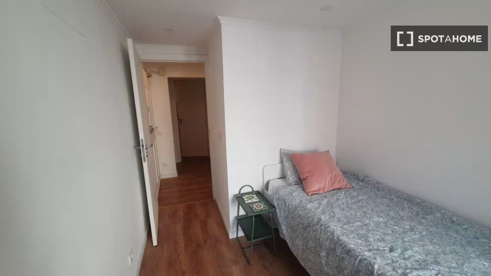 Apartment Lisbon, 3 beds — photo 10