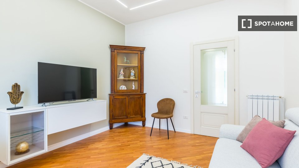 Apartment Naples, 1 bed, 71m² — photo 8