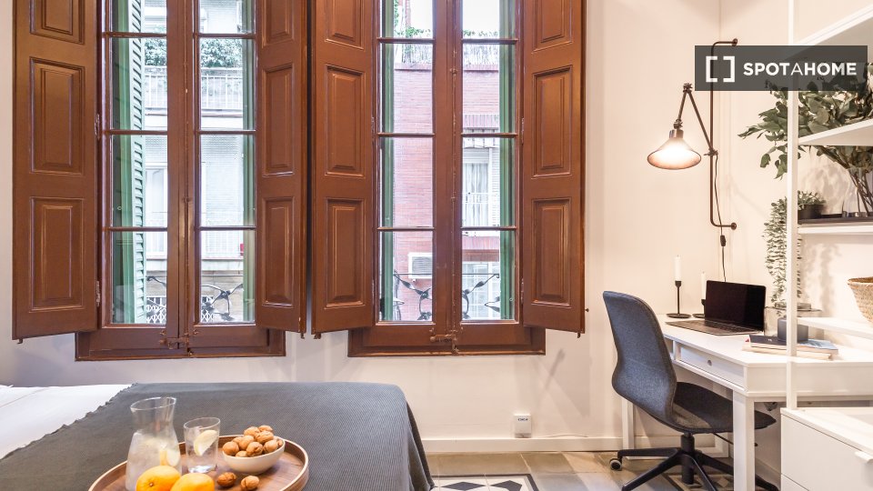Double room Barcelona, 16 beds, 380m² — photo 8