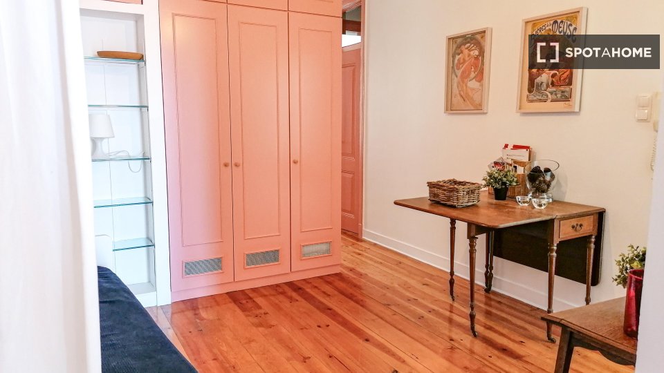 Apartment mono Lisbon, 80m² — photo 13