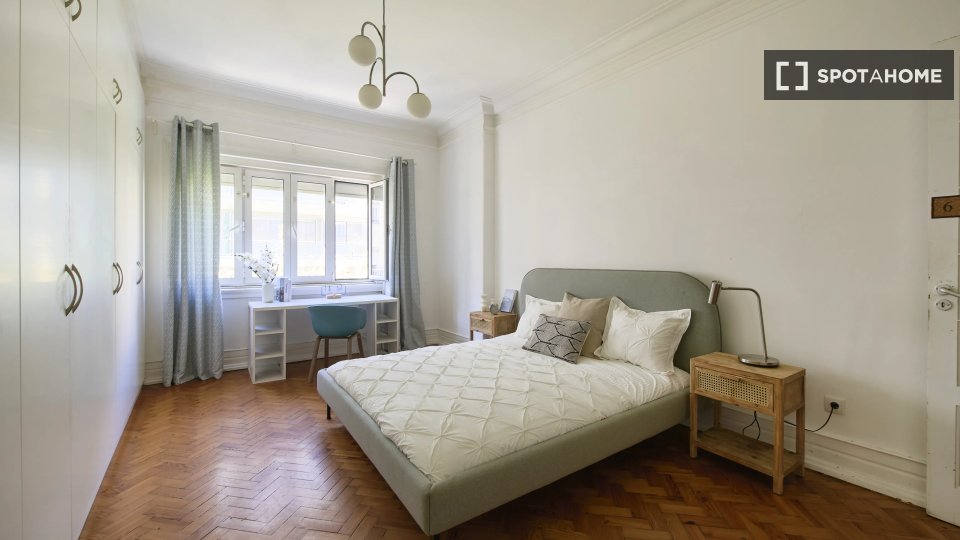 Double room Lisbon, 9 beds — photo 4