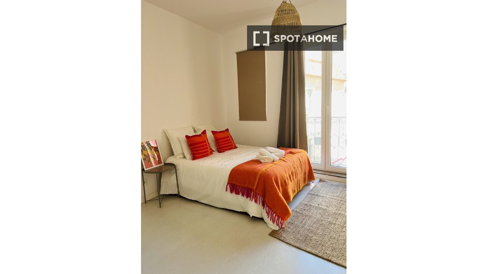 Apartment mono Lisbon, 68m² — photo 1