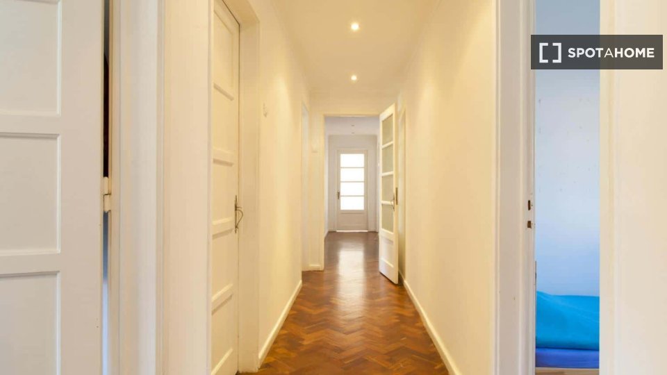 Double room Lisbon, 7 beds — photo 11