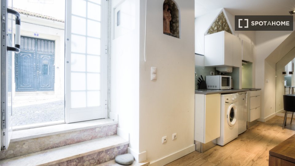 Apartment mono Lisbon, 50m² — photo 3
