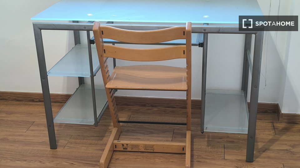 Double room Valencia, 2 beds, 120m² — photo 4