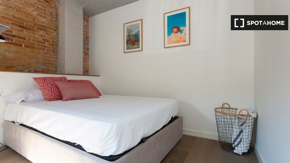 Furnished studio apartment in a Co-Living in Barcelona - à Barcelone