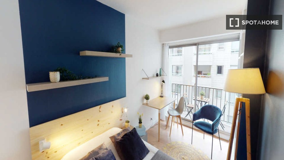 Double room Paris, 4 beds, 80m² — photo 1