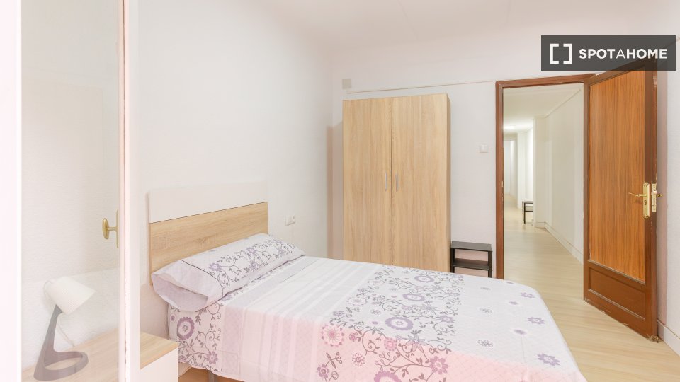 Habitación en piso compartido en alquiler, Elche, Alicante.