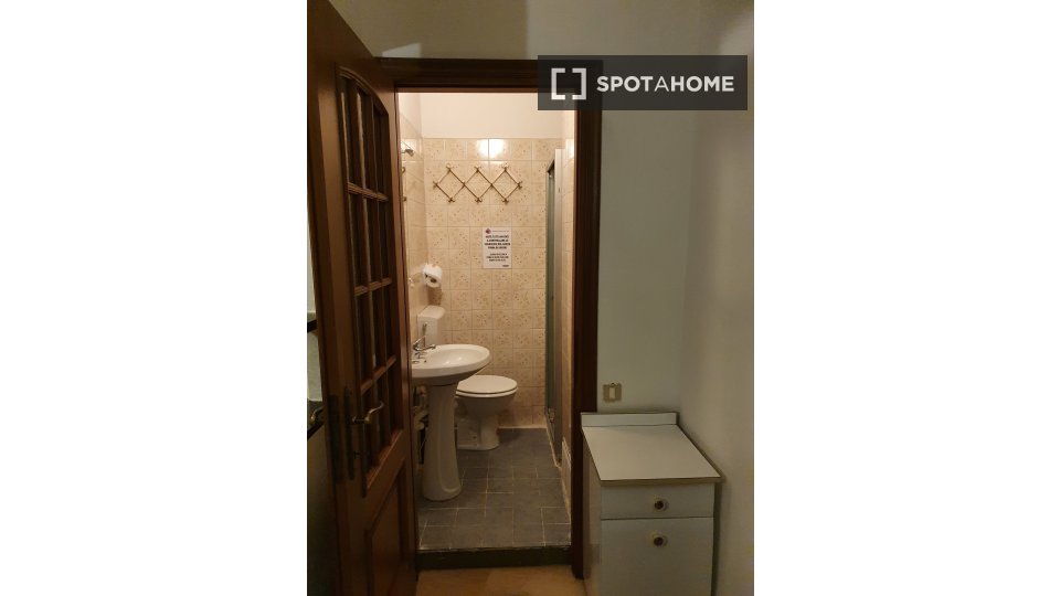 Double room Turin, 4 beds, 122m² — photo 7