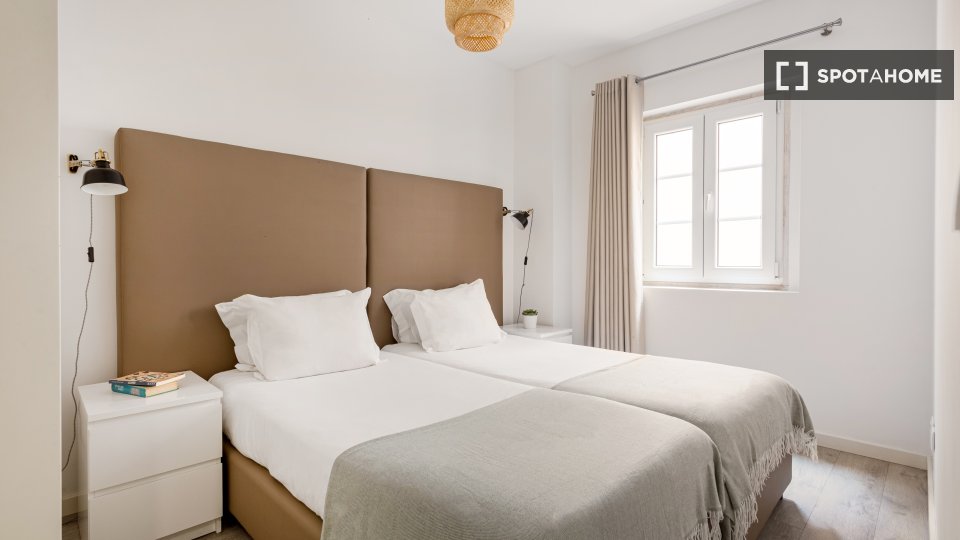 Apartment Lisbon, 3 beds — photo 2