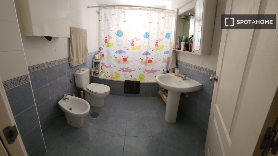 Double room Malaga, 1 bed, 100m² — photo 5