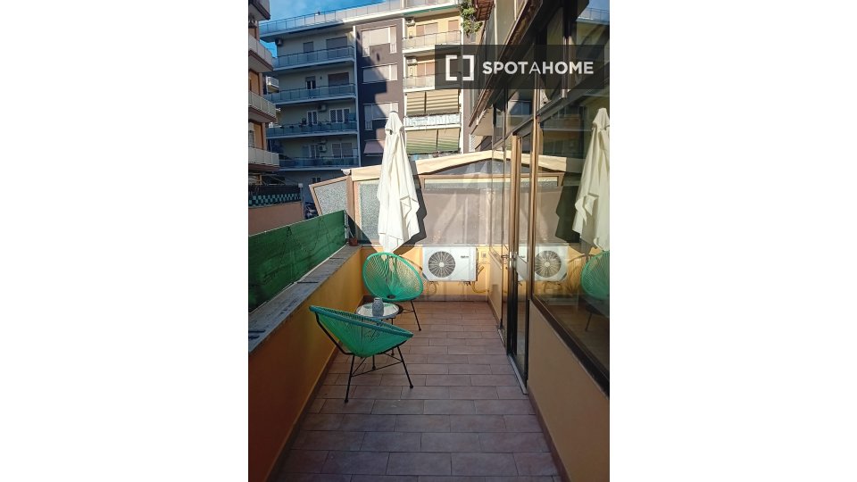 Double room Rome, 3 beds, 75m² — photo 42