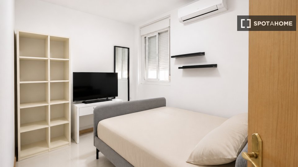 Apartment Madrid, 4 beds, 100m² — photo 15