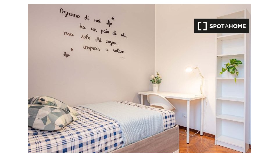 Double room Milan, 3 beds, 70m² — photo 8