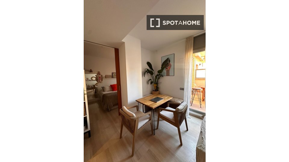 Apartment mono Barcelona, 70m² — photo 3