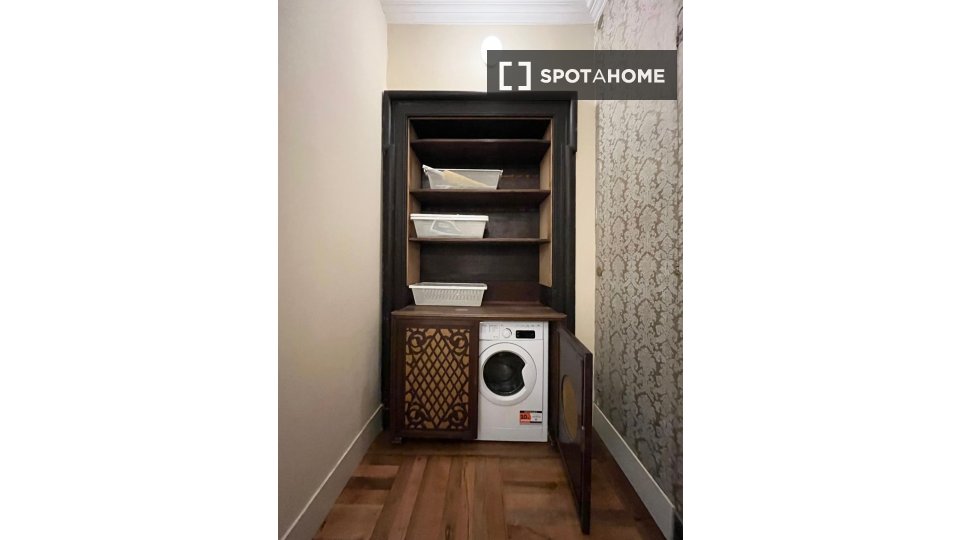 Double room Turin, 3 beds, 70m² — photo 19