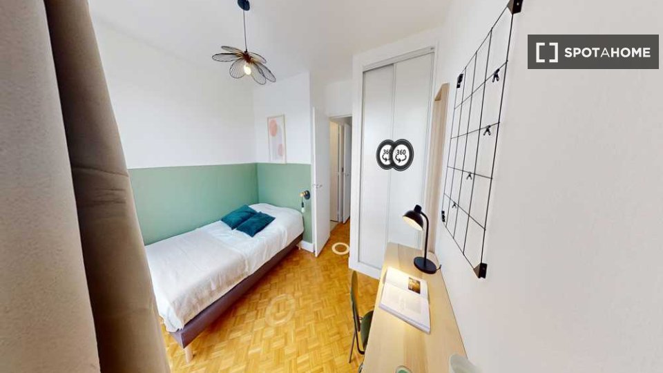Double room Paris, 5 beds, 110m² — photo 9