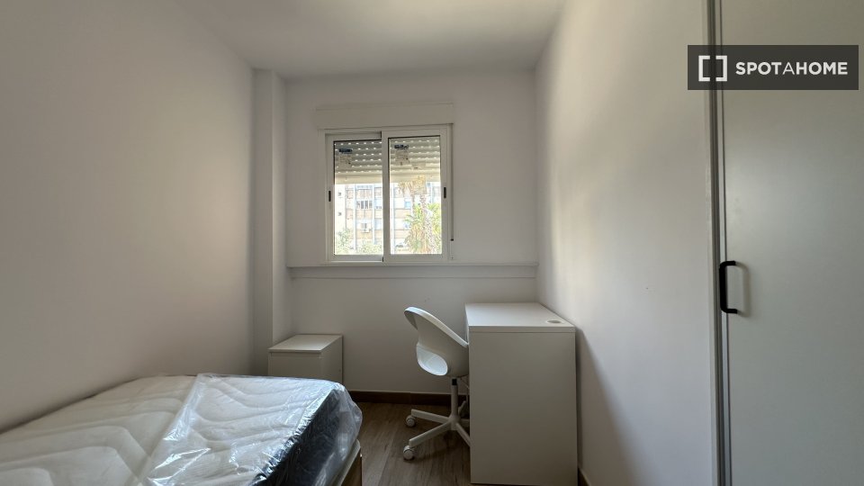 Double room Valencia, 4 beds, 74m² — photo 38