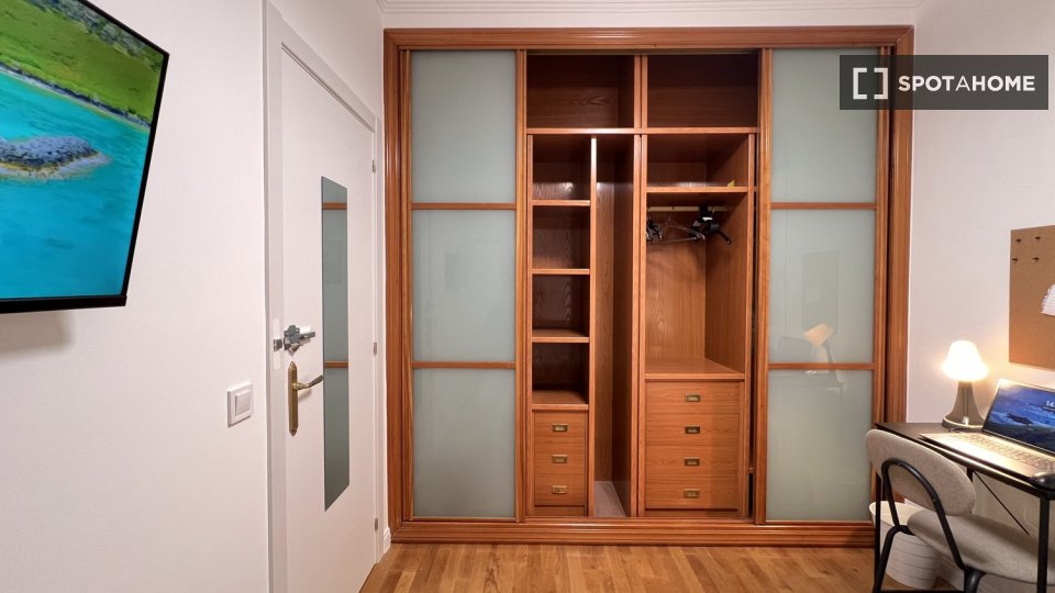 Double room Madrid, 6 beds — photo 19