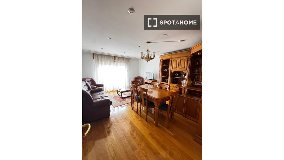 Apartment Vigo, 3 beds, 90m² — photo 1