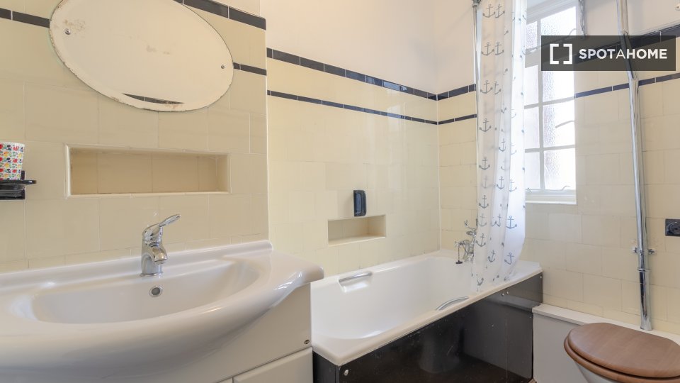 Apartment London, 1 bed, 52m² — photo 1