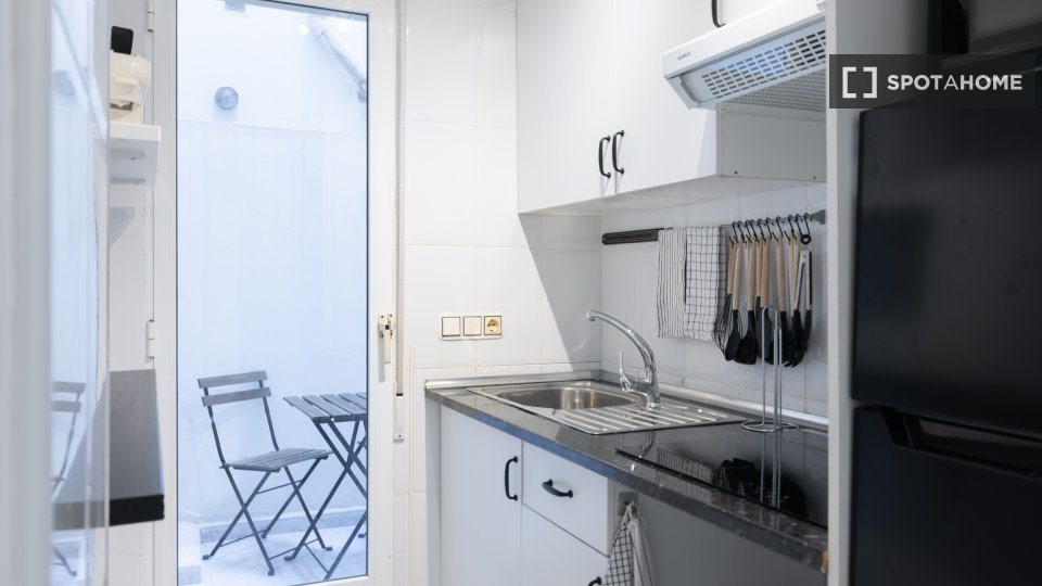Apartment mono Alicante, 37m² — photo 2