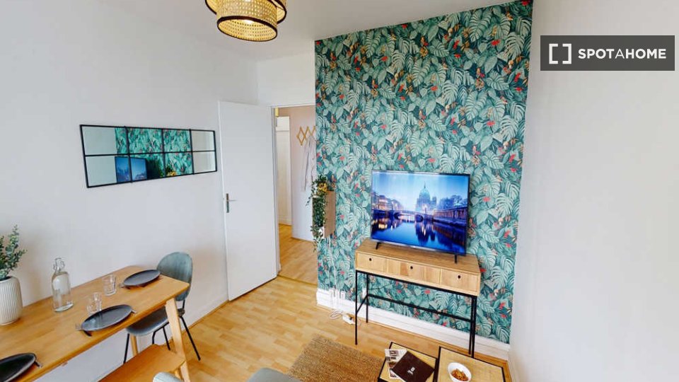Double room Paris, 4 beds, 80m² — photo 1