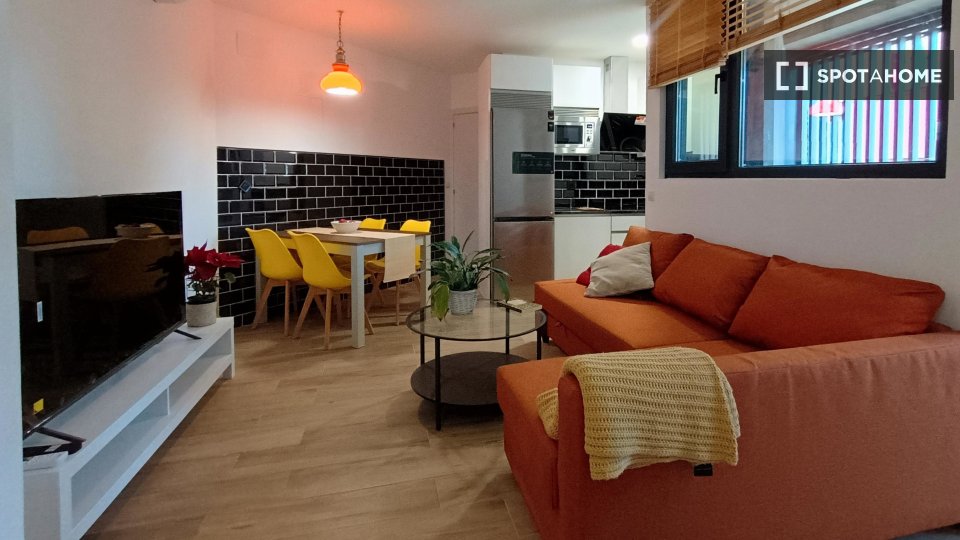 Double room Madrid, 3 beds — photo 3