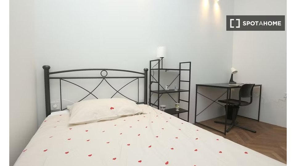 Double room Athens, 8 beds — photo 12