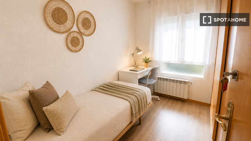 Double room Madrid, 4 beds, 90m² — photo 42