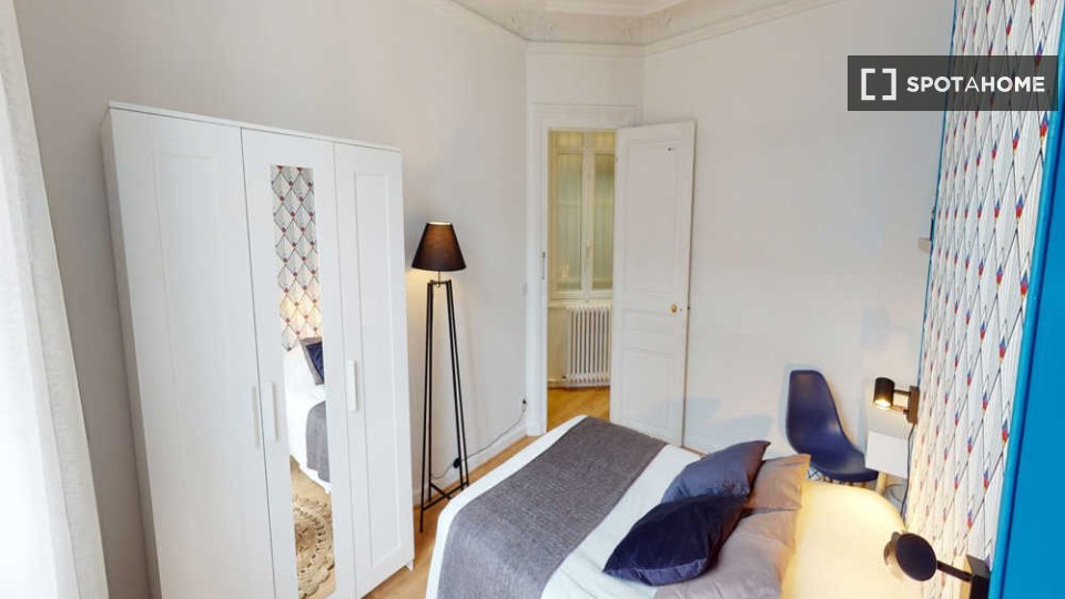 Double room Paris, 10 beds, 180m² — photo 17