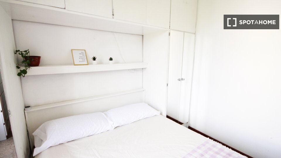 Double room Barcelona, 5 beds — photo 15