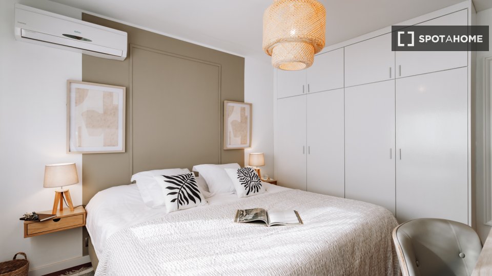 Double room Barcelona, 4 beds, 140m² — photo 1