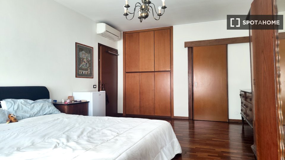 Double room Rome, 4 beds — photo 52