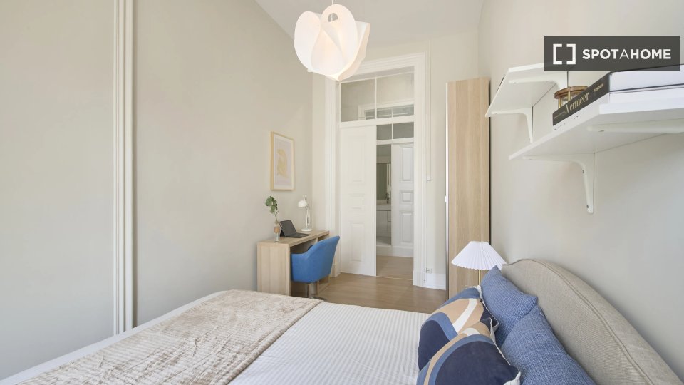 Double room Lisbon, 9 beds — photo 13