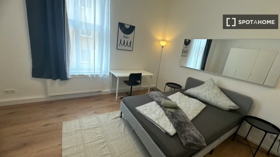 Double room Munich, 4 beds — photo 8