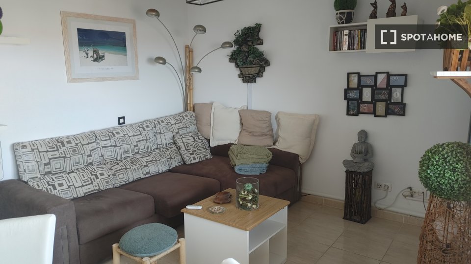 Double room Santa_Cruz_De_Tenerife, 2 beds, 85m² — photo 4