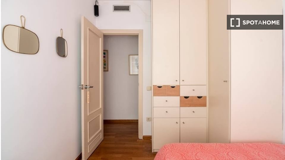 Double room Barcelona, 2 beds, 160m² — photo 16