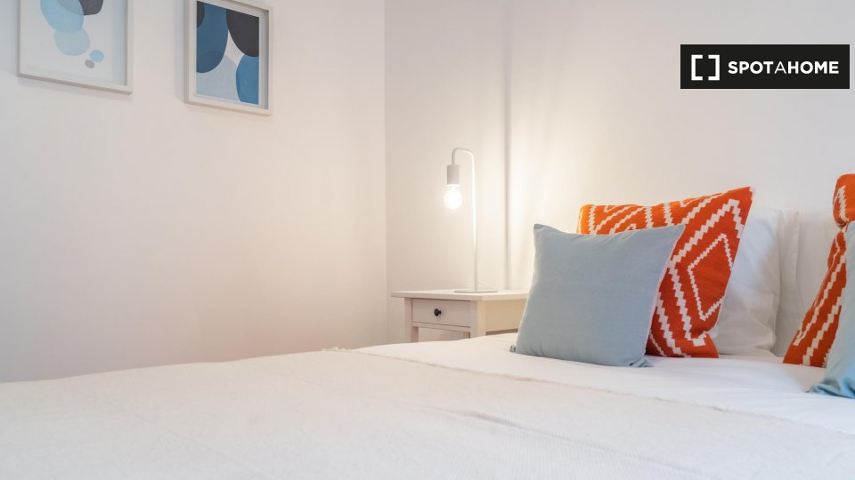 Apartment Lisbon, 2 beds — photo 14