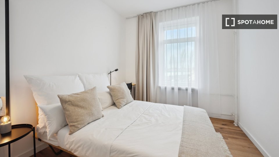 Double room Berlin, 4 beds, 73m² — photo 26