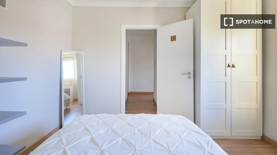 Double room Lisbon, 4 beds — photo 3