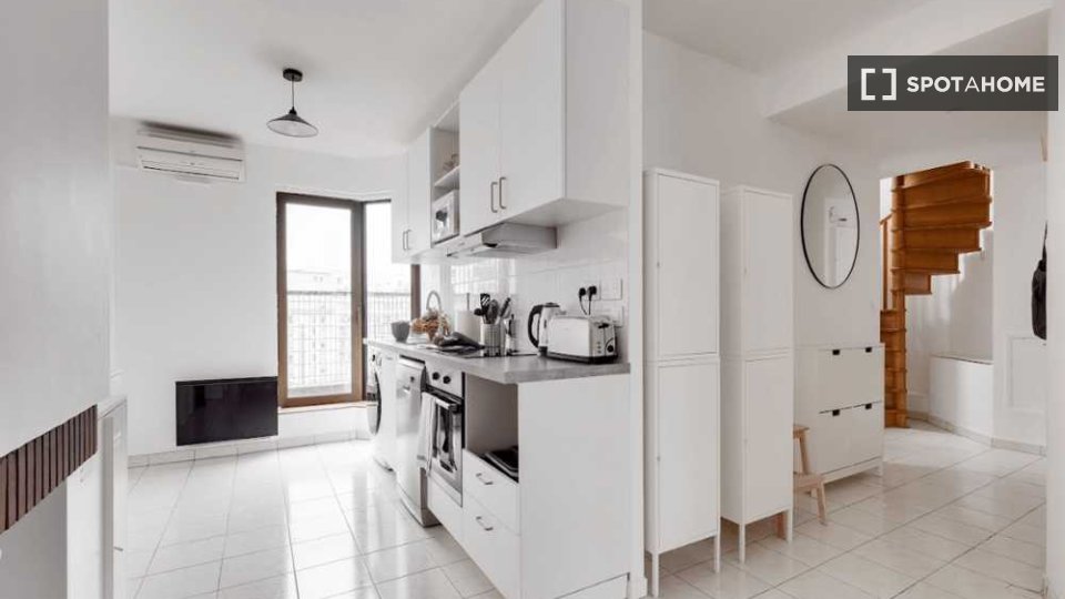 Double room Paris, 5 beds, 120m² — photo 5