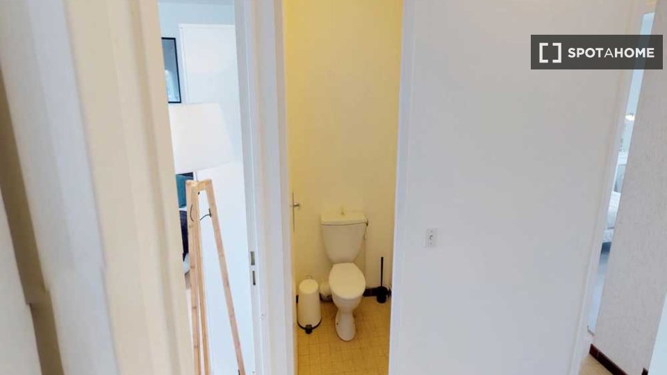 Double room Lyon, 5 beds, 120m² — photo 8