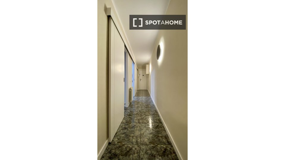 Apartment Barcelona, 3 beds, 62m² — photo 8