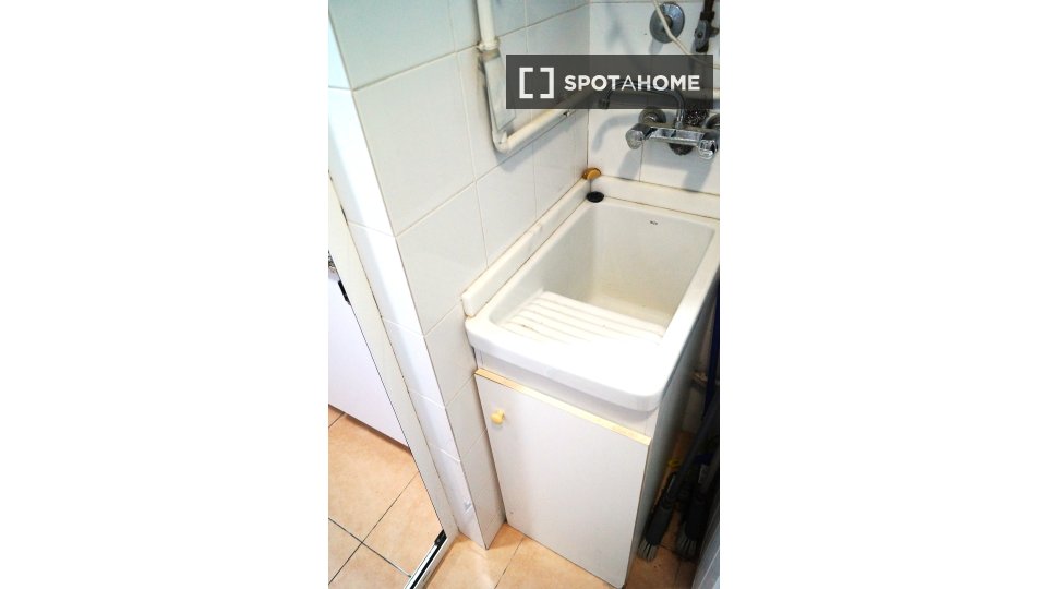 Double room Valencia, 3 beds — photo 9