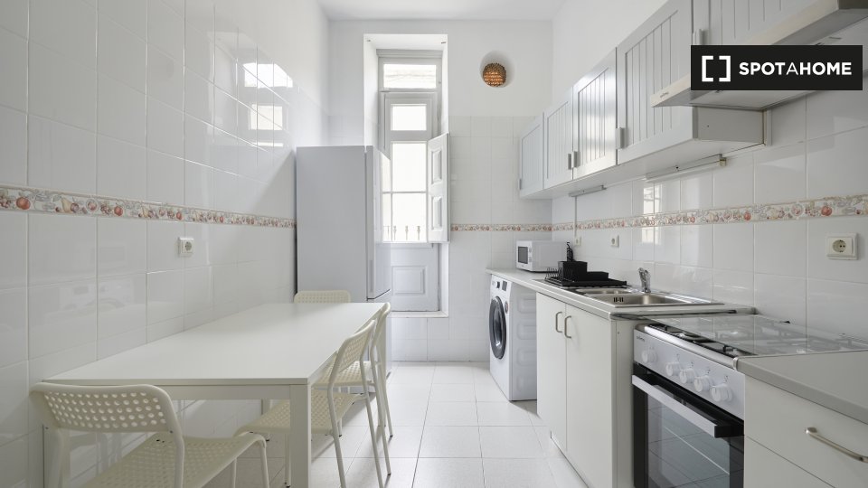 Double room Lisbon, 4 beds — photo 1