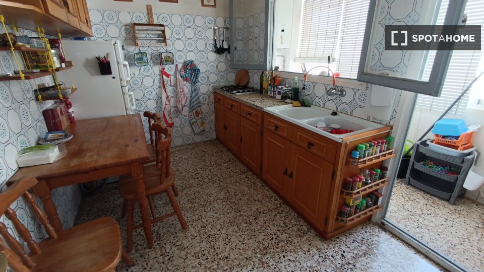Apartment Alicante, 2 beds, 86m² — photo 19