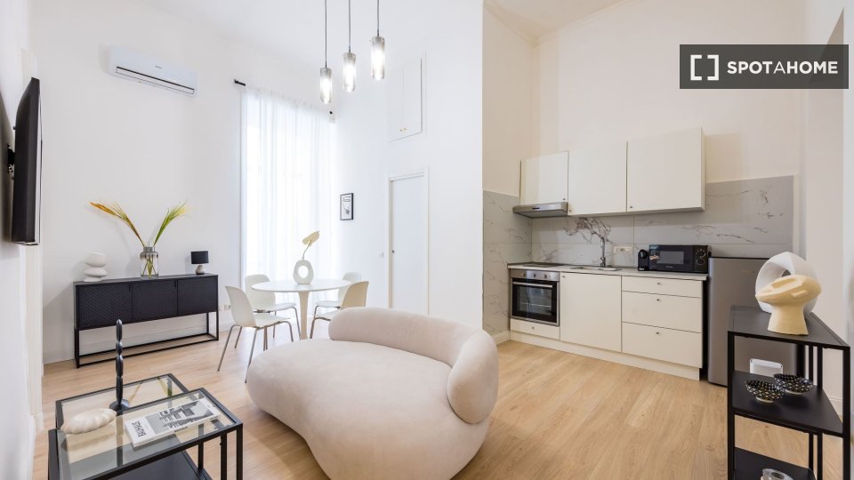 Apartment Naples, 1 bed, 57m² — photo 1
