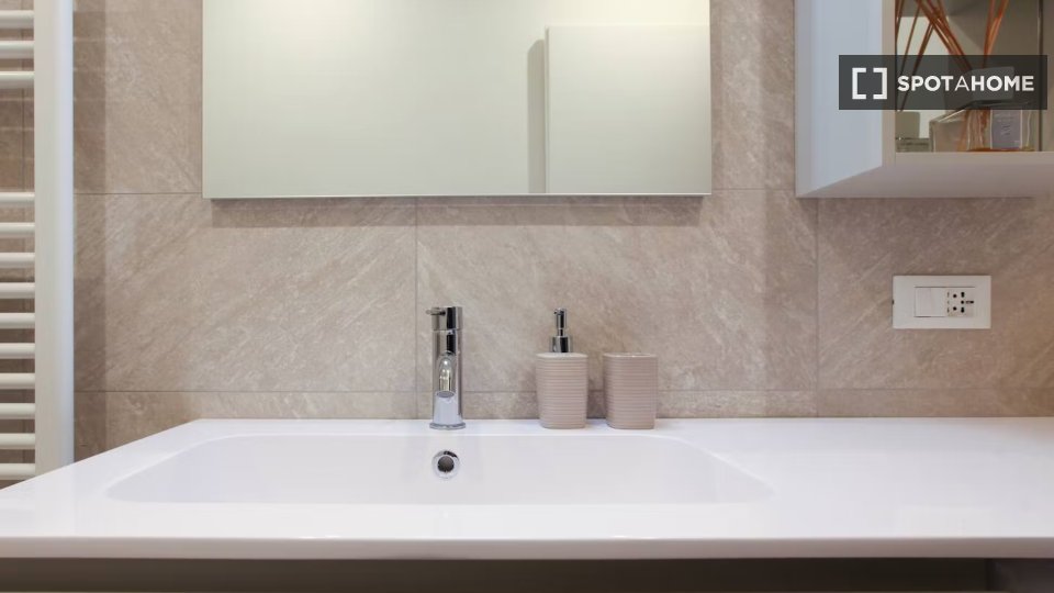 Apartment Milan, 1 bed, 65m² — photo 15